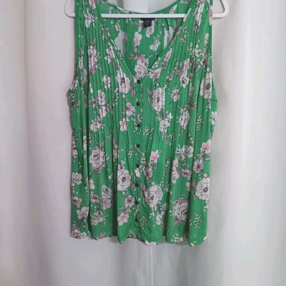 Torrid Sleeveless Sz 2x Green Floral Top Pintuck Pleat Front Button Closure - Picture 2 of 10